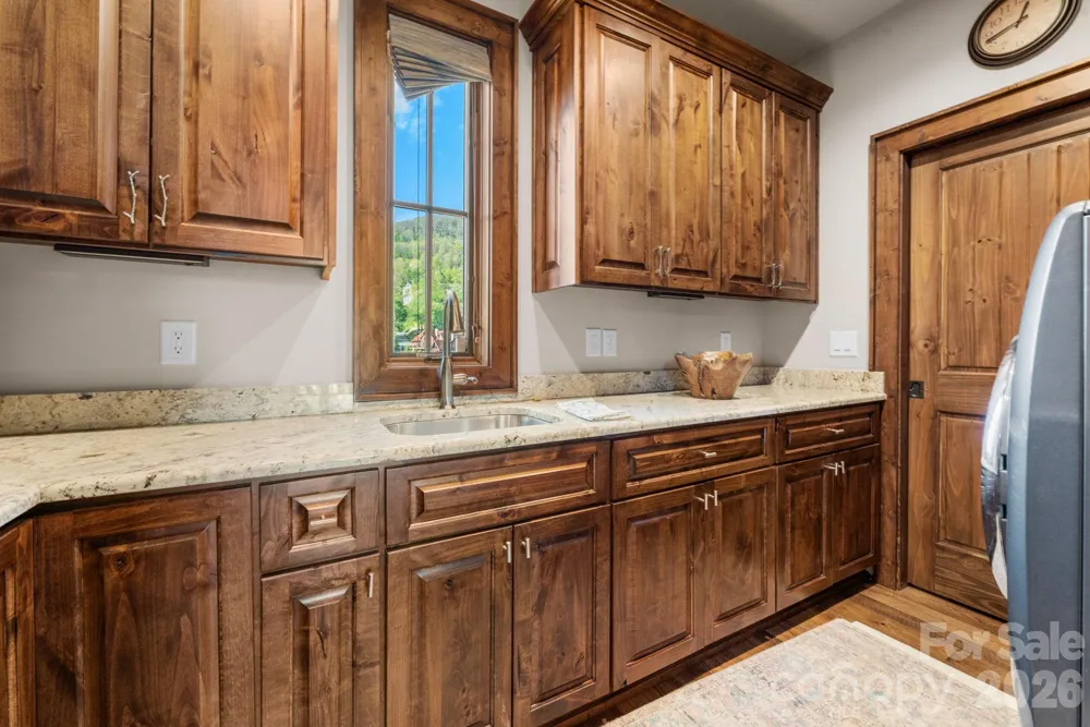 92 White Eagle Trail Banner Elk, NC 28604