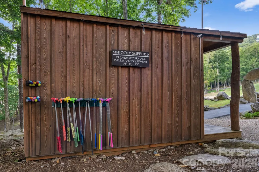 92 White Eagle Trail Banner Elk, NC 28604