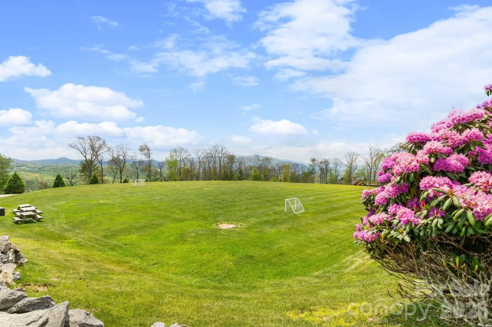 92 White Eagle Trail Banner Elk, NC 28604