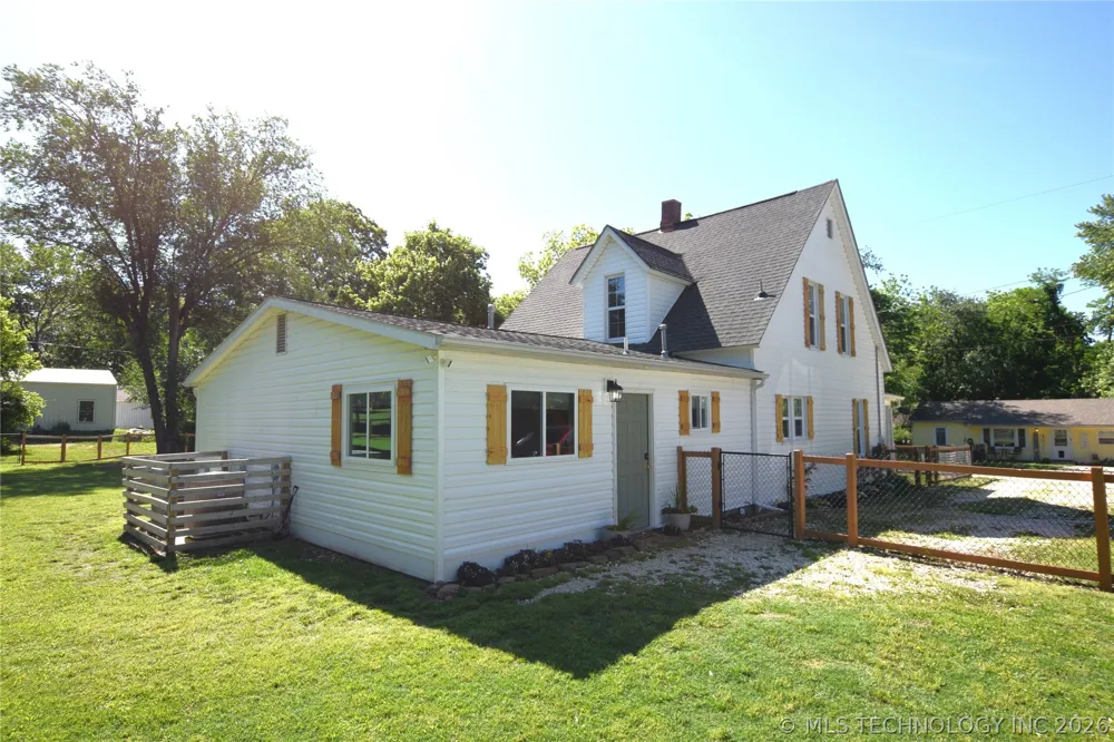 202 W Graham Street Prairie Grove, AR 72753