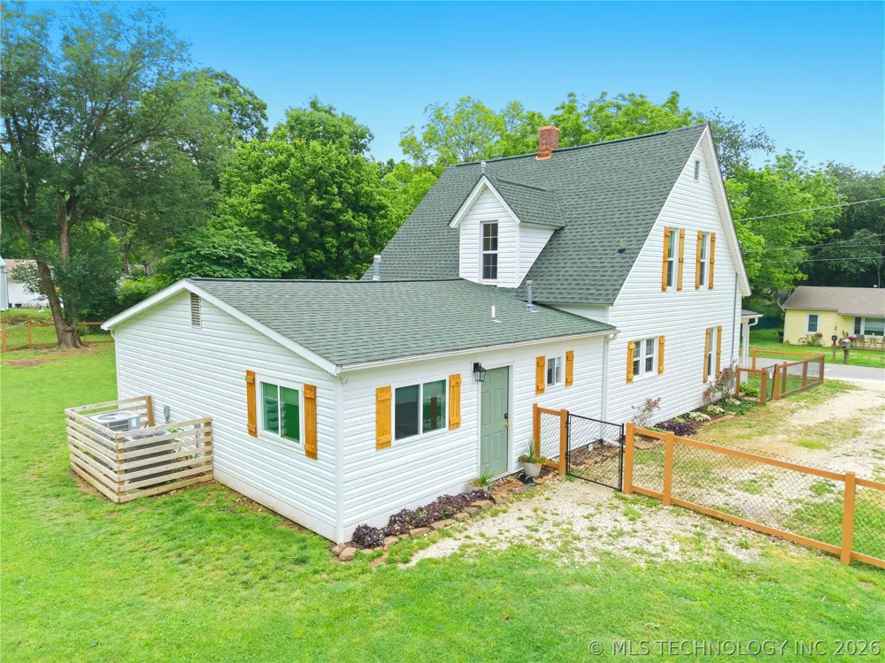 202 W Graham Street Prairie Grove, AR 72753