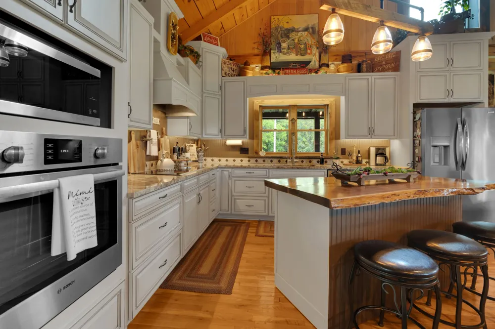 990 Bugscuffle Rd Wartrace, TN 37183