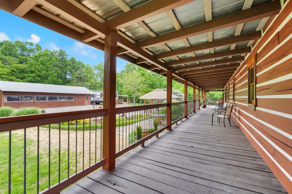 990 Bugscuffle Rd Wartrace, TN 37183