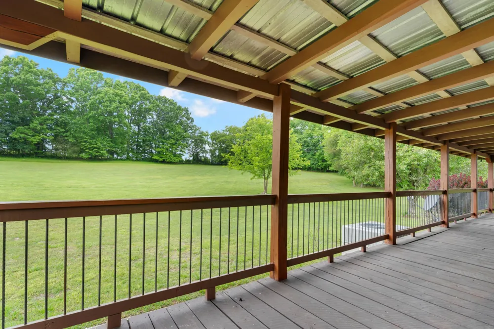 990 Bugscuffle Rd Wartrace, TN 37183