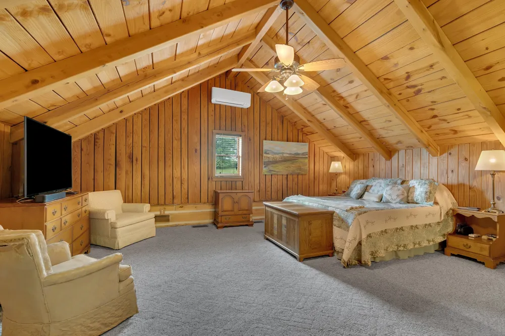 990 Bugscuffle Rd Wartrace, TN 37183