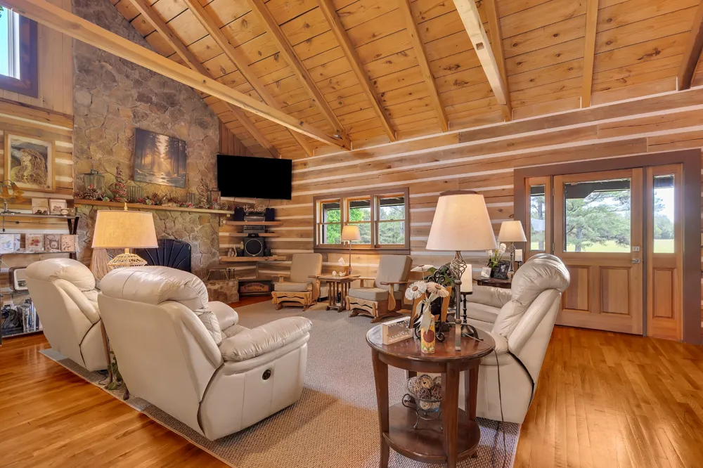 990 Bugscuffle Rd Wartrace, TN 37183