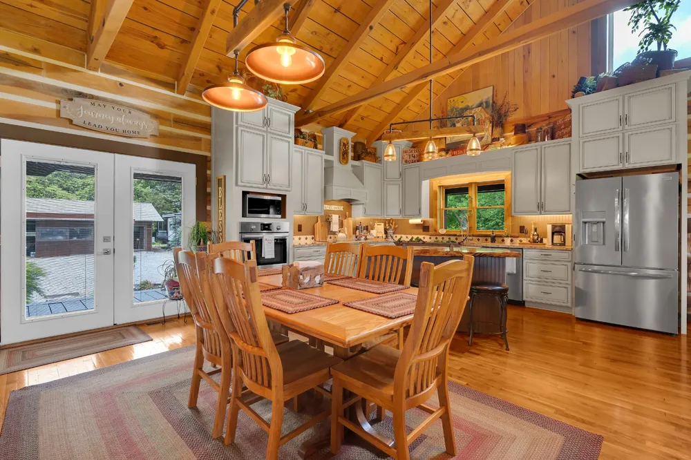 990 Bugscuffle Rd Wartrace, TN 37183