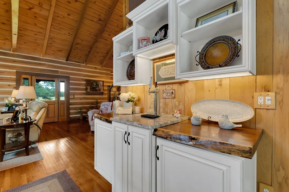 990 Bugscuffle Rd Wartrace, TN 37183
