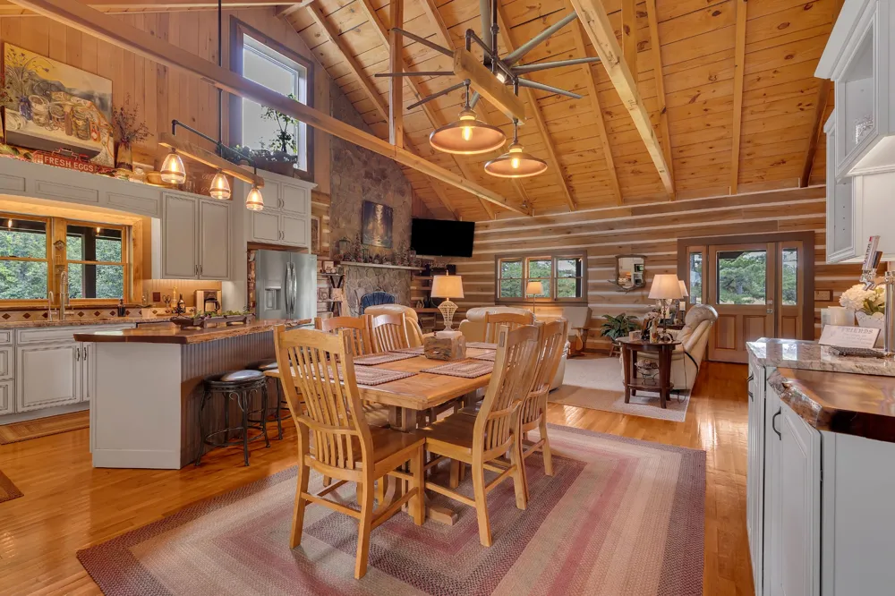 990 Bugscuffle Rd Wartrace, TN 37183