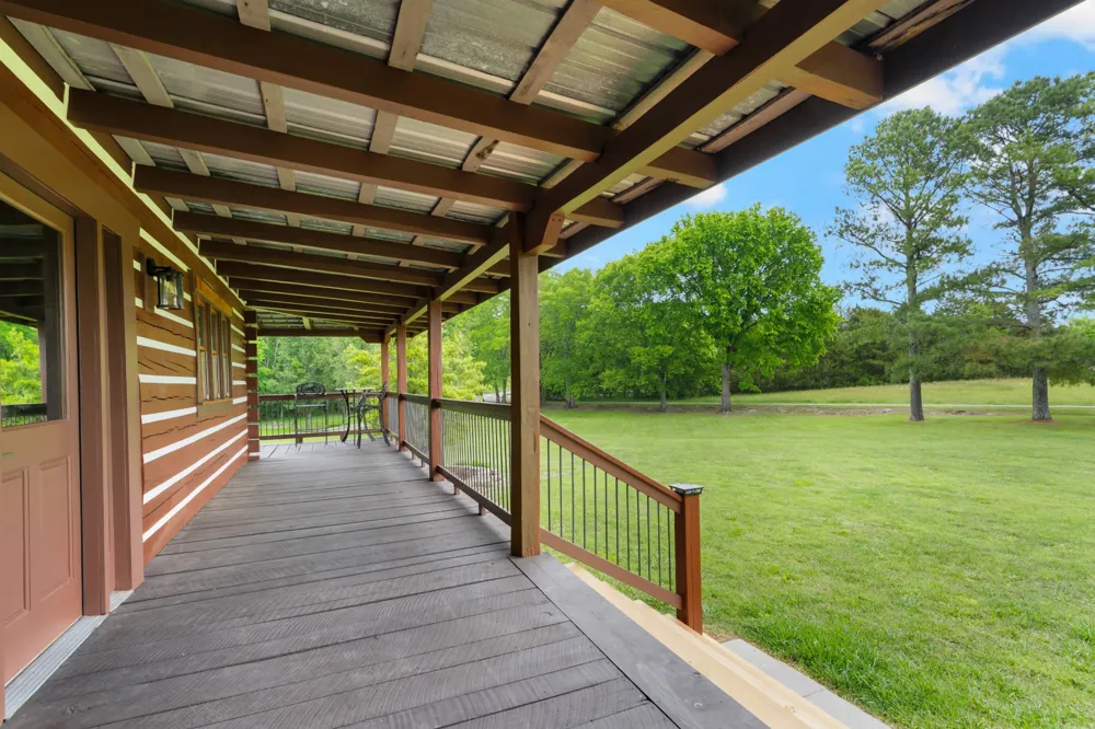 990 Bugscuffle Rd Wartrace, TN 37183
