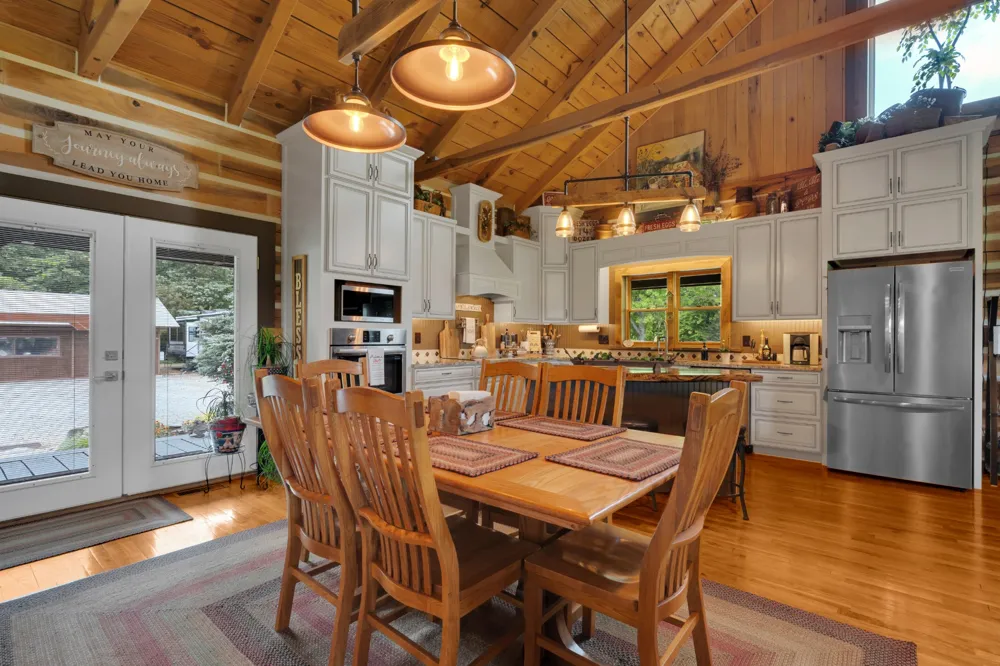 990 Bugscuffle Rd Wartrace, TN 37183