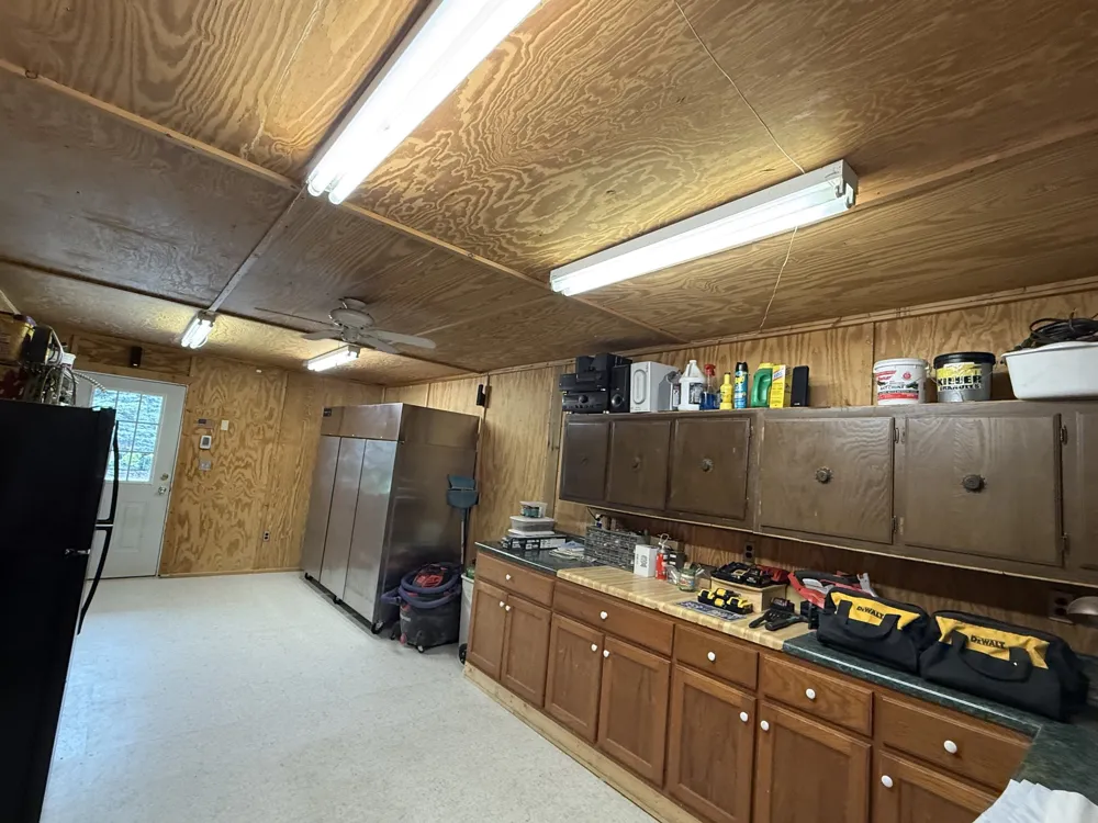 990 Bugscuffle Rd Wartrace, TN 37183