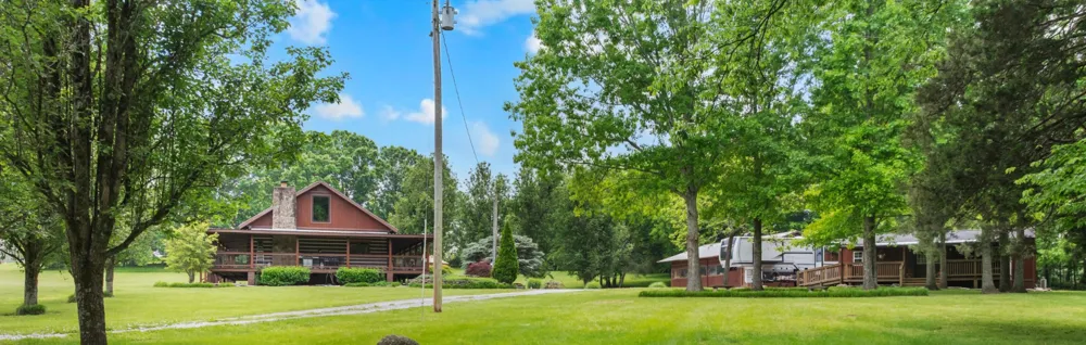 990 Bugscuffle Rd Wartrace, TN 37183