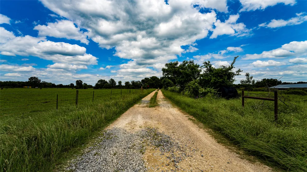County Road 302 Rockdale, TX 78947