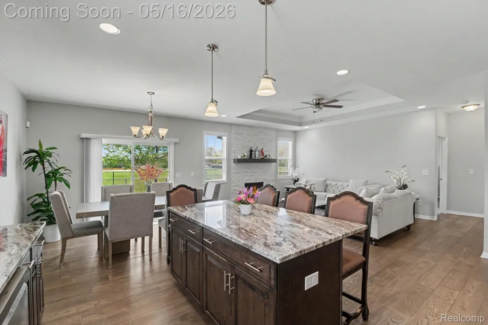 15330 Eton Pointe Drive Clinton Charter Township, MI 48035