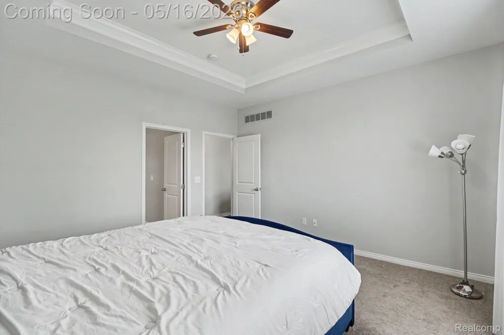 15330 Eton Pointe Drive Clinton Charter Township, MI 48035
