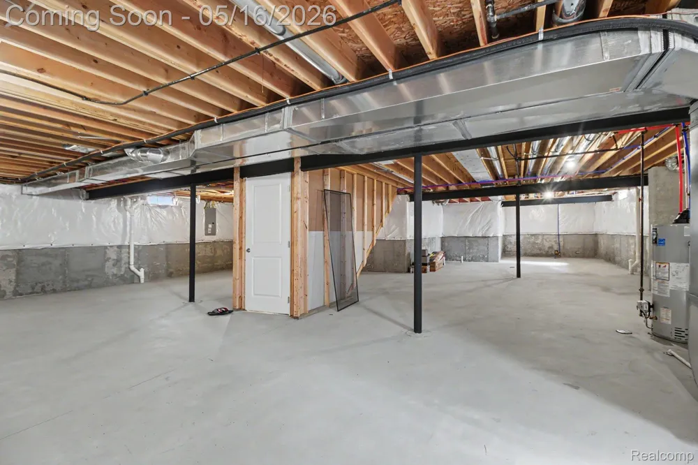 15330 Eton Pointe Drive Clinton Charter Township, MI 48035