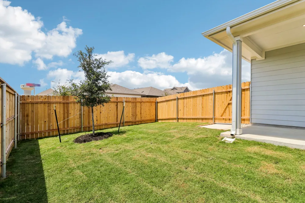367 Porter Country Parkway Buda, TX 78610