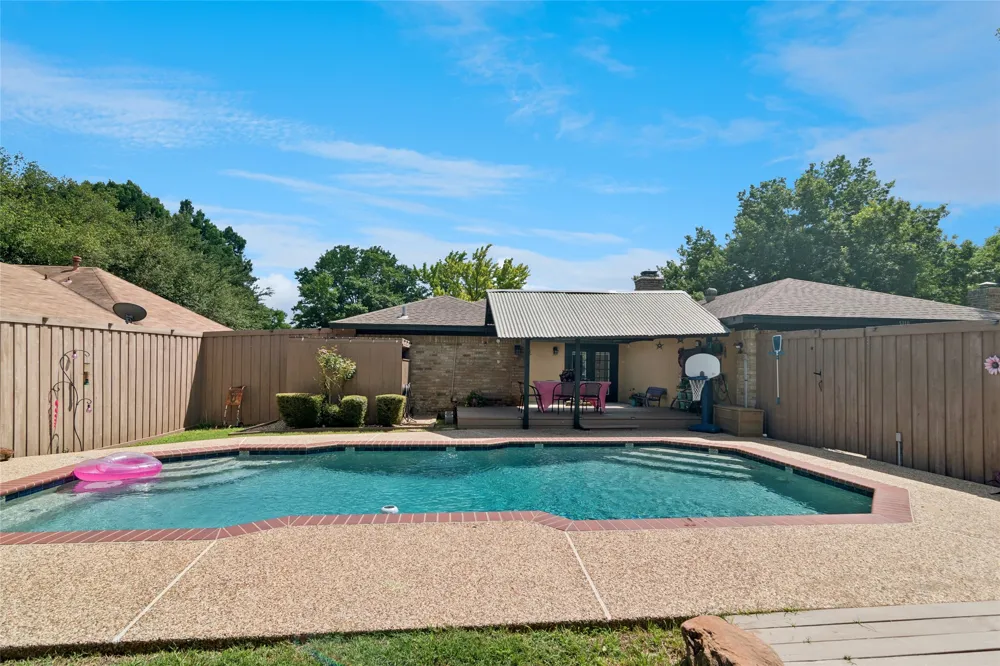 5110 Vera Cruz Drive Garland, TX 75043