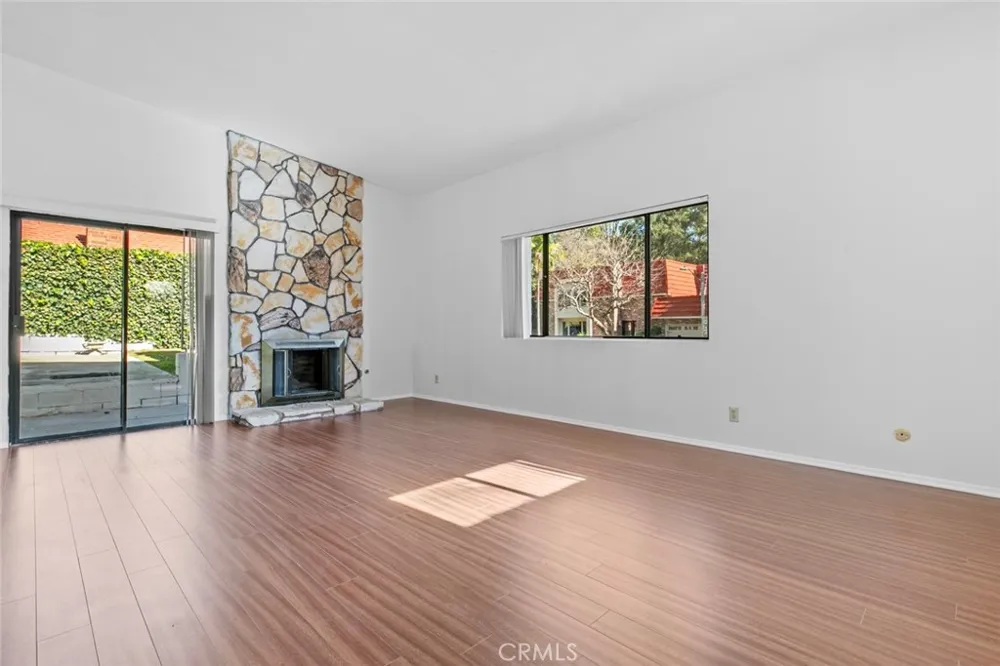 1321 Greenbriar Road Glendale, CA 91207