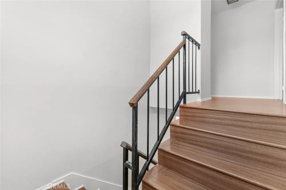 1321 Greenbriar Road Glendale, CA 91207