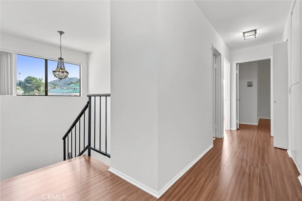 1321 Greenbriar Road Glendale, CA 91207
