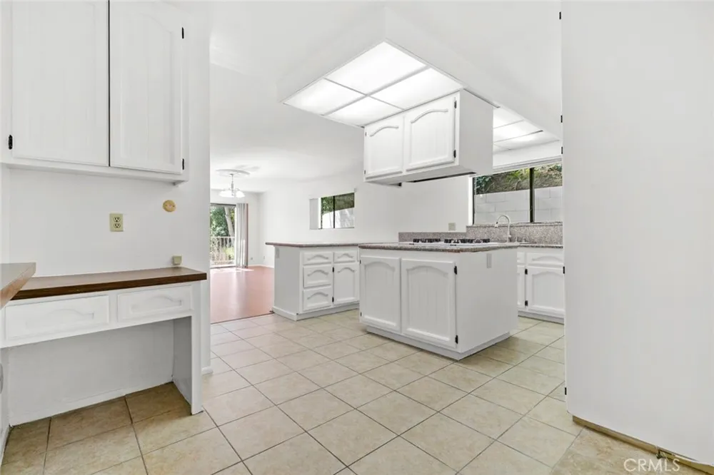 1321 Greenbriar Road Glendale, CA 91207