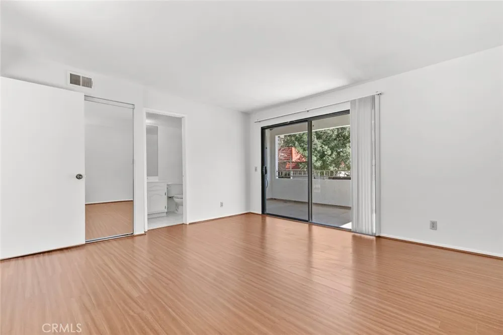 1321 Greenbriar Road Glendale, CA 91207