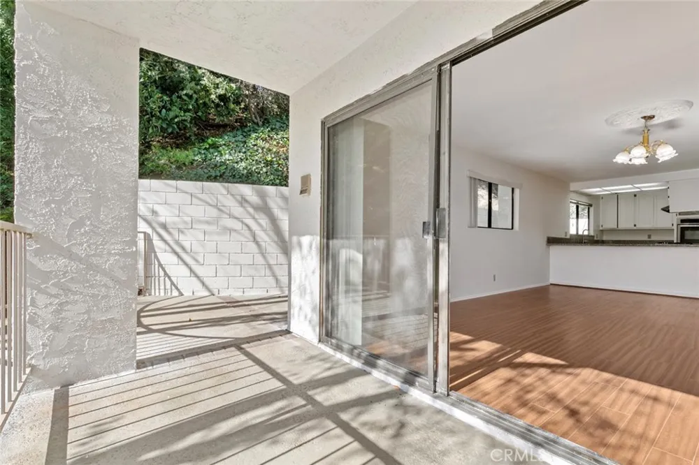 1321 Greenbriar Road Glendale, CA 91207