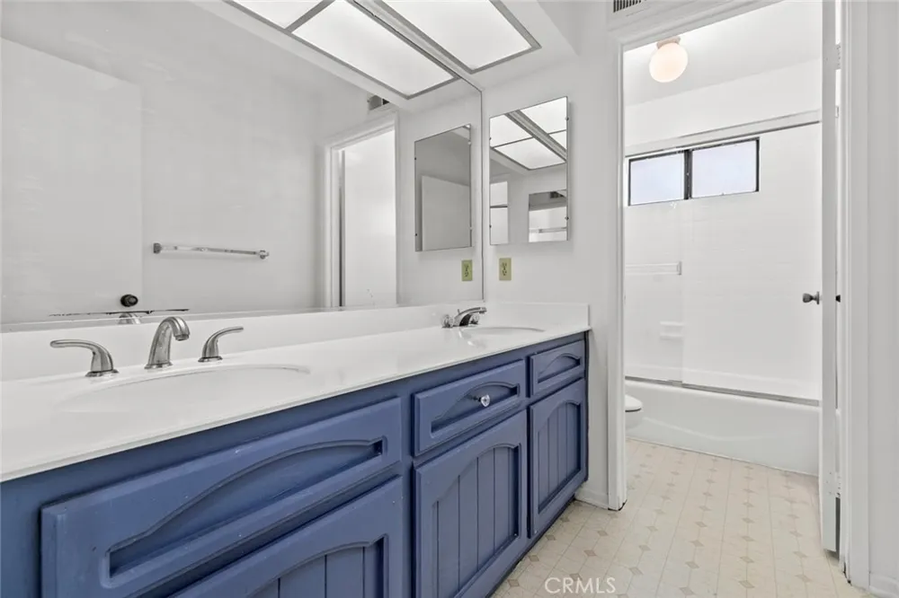 1321 Greenbriar Road Glendale, CA 91207