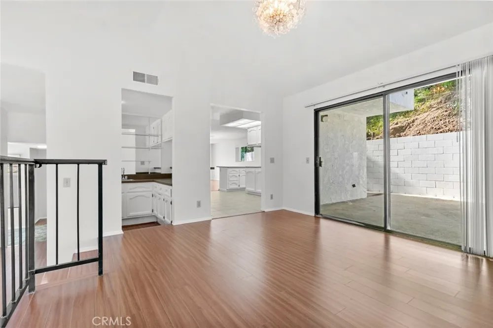 1321 Greenbriar Road Glendale, CA 91207