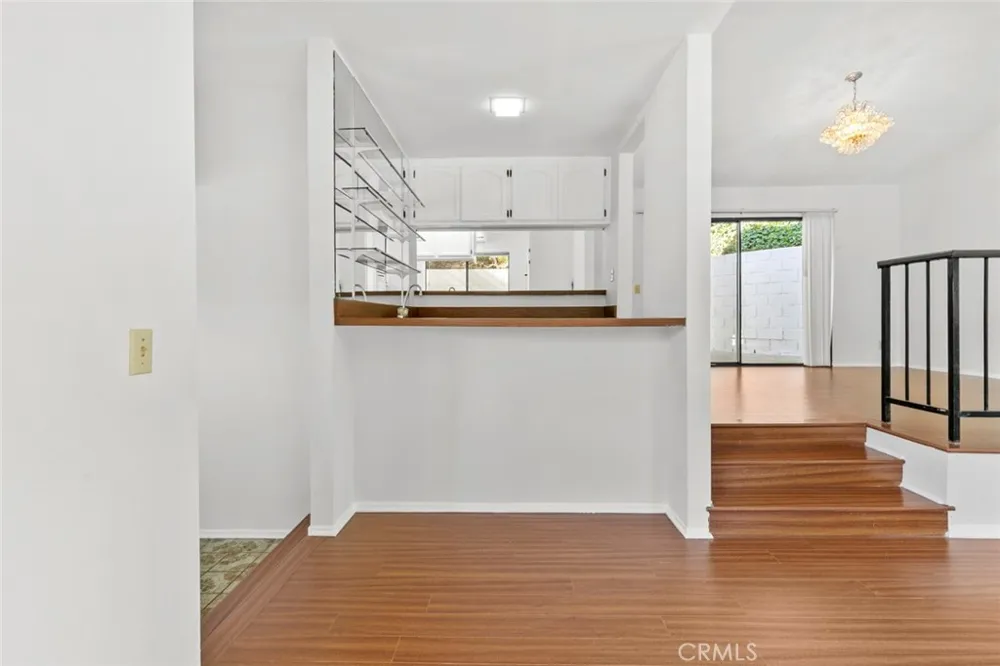 1321 Greenbriar Road Glendale, CA 91207