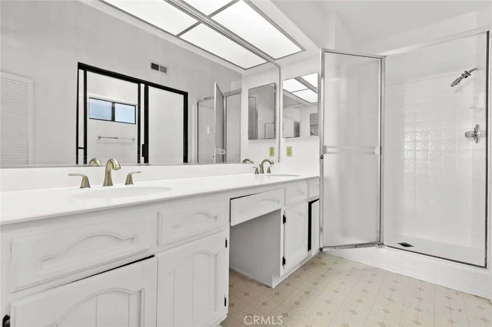 1321 Greenbriar Road Glendale, CA 91207