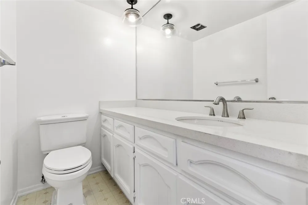 1321 Greenbriar Road Glendale, CA 91207