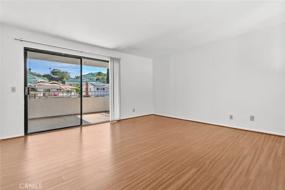 1321 Greenbriar Road Glendale, CA 91207