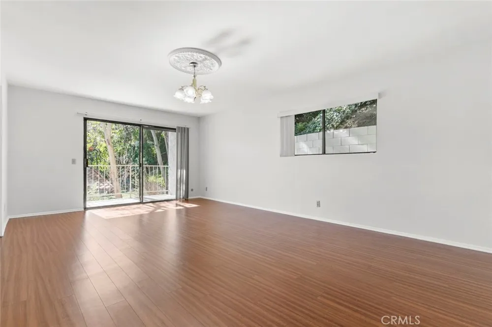 1321 Greenbriar Road Glendale, CA 91207