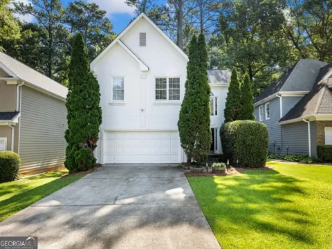 2348 Logan CIR NE