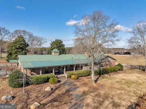 785 Stewart RD