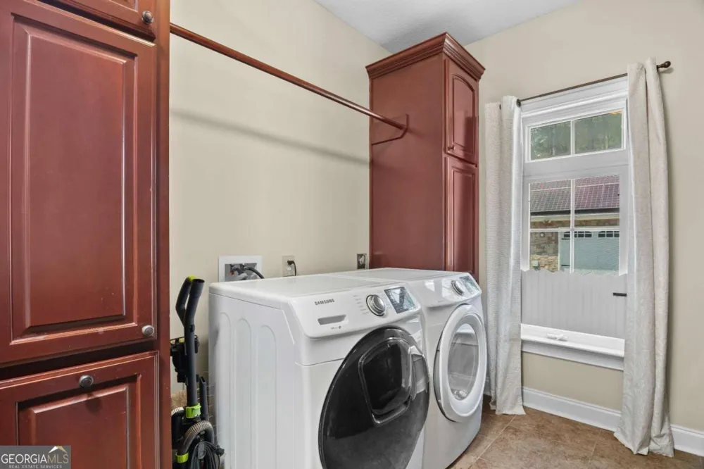 1198 Fiddlers CV NE Townsend, GA 31331