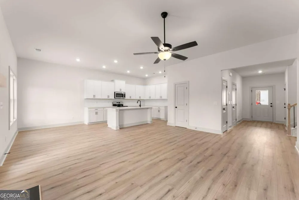 208 Squirrel RUN Good Hope, GA 30641
