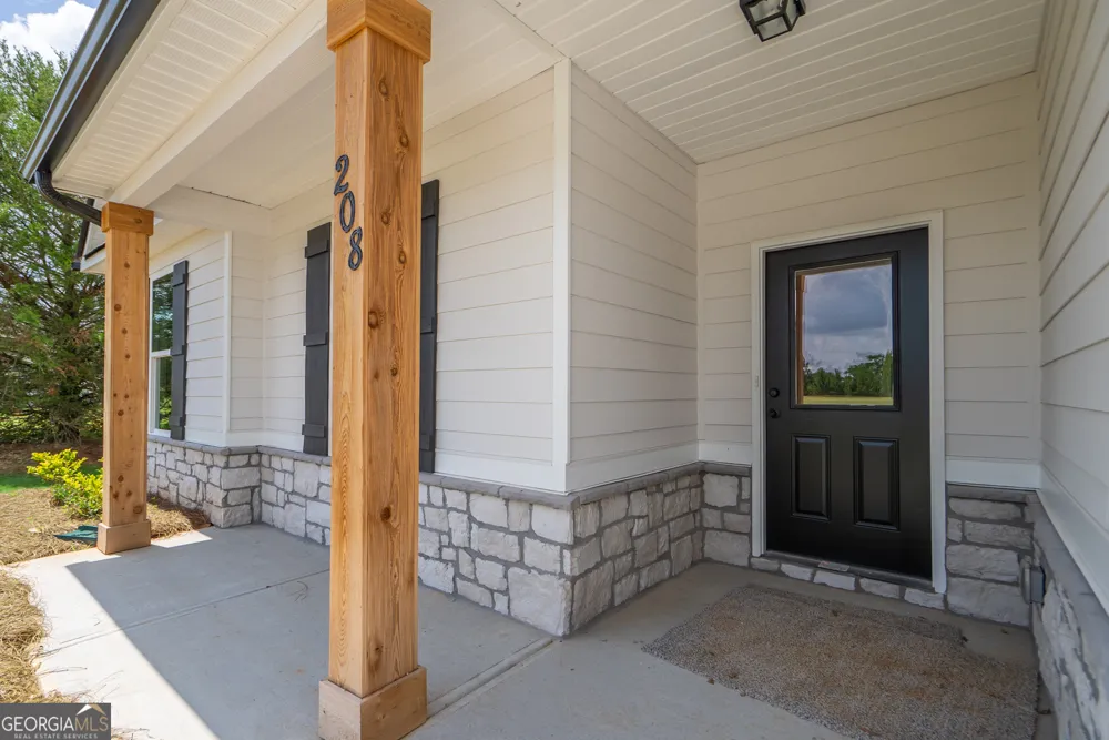 208 Squirrel RUN Good Hope, GA 30641