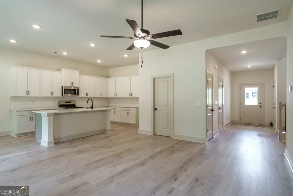208 Squirrel RUN Good Hope, GA 30641