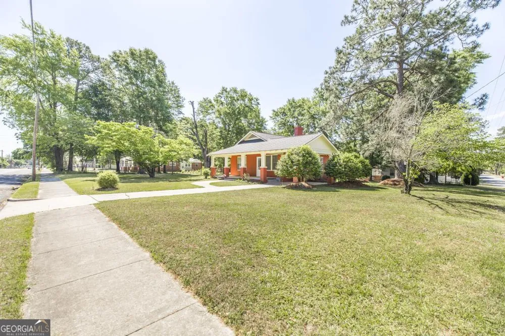 197 Commerce ST Hawkinsville, GA 31036