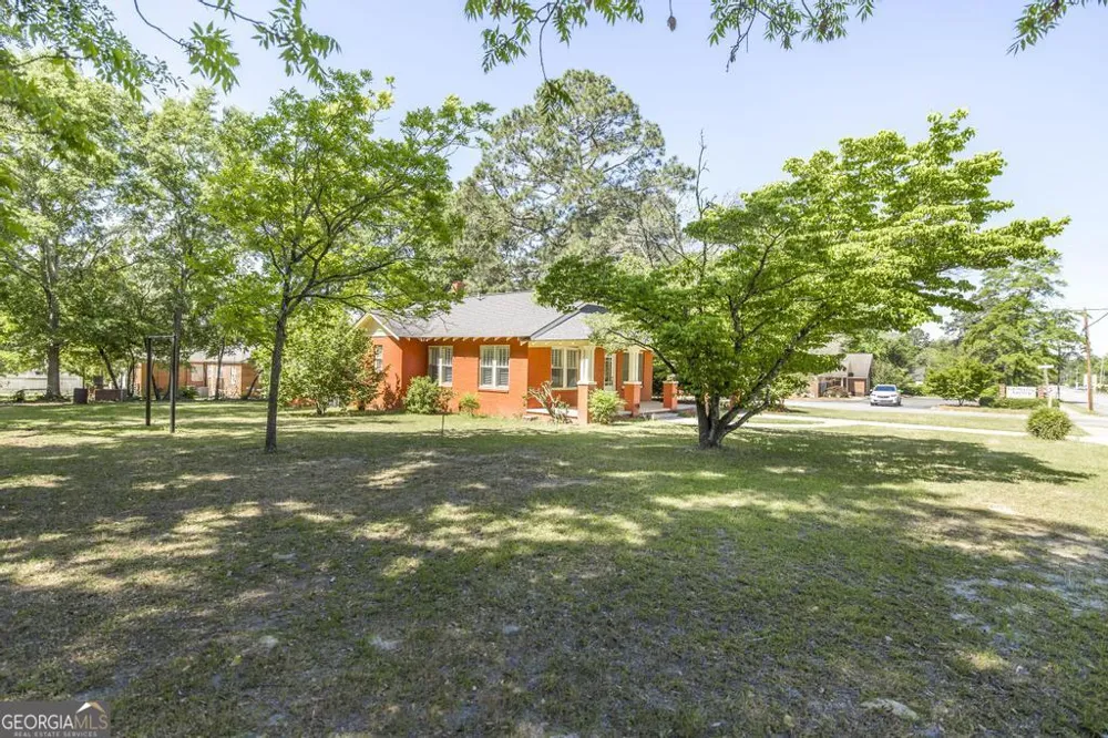 197 Commerce ST Hawkinsville, GA 31036