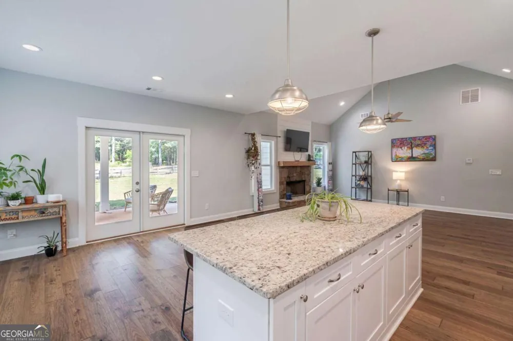 2712 Jones Holly RD Good Hope, GA 30641
