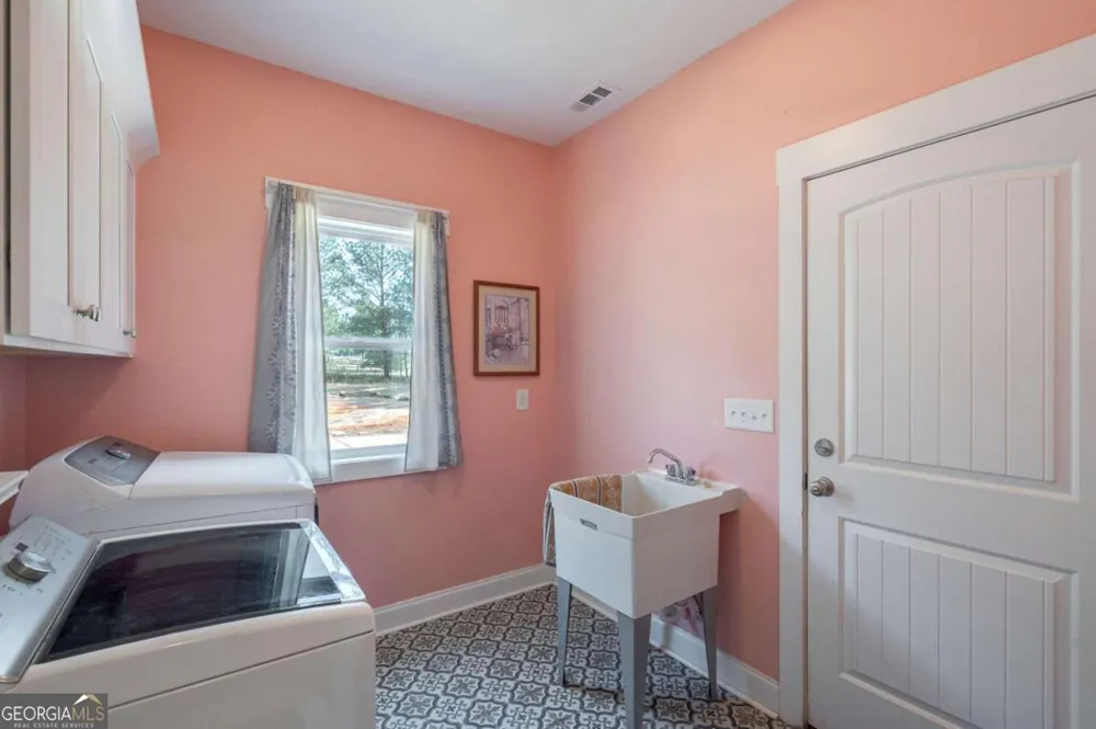2712 Jones Holly RD Good Hope, GA 30641