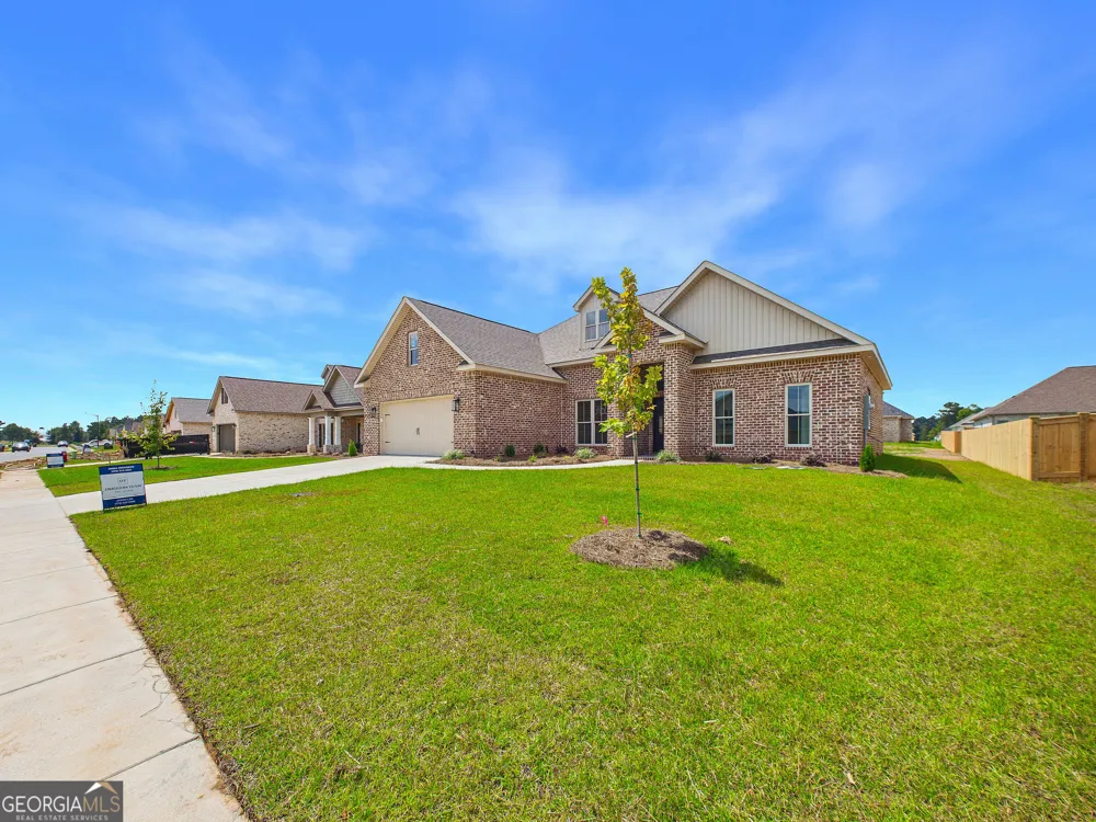 132 Blue Mist LN Kathleen, GA 31047