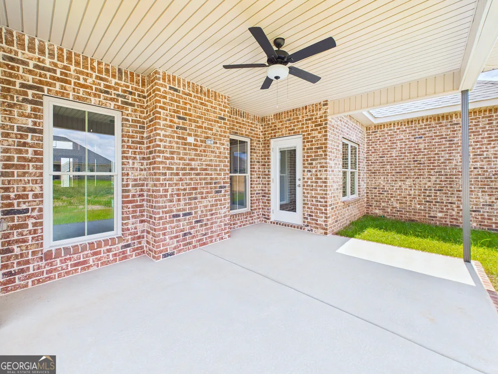 132 Blue Mist LN Kathleen, GA 31047