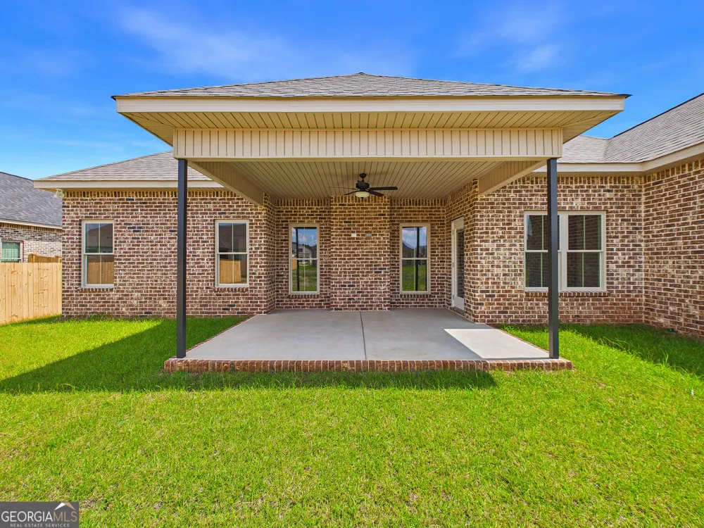 132 Blue Mist LN Kathleen, GA 31047