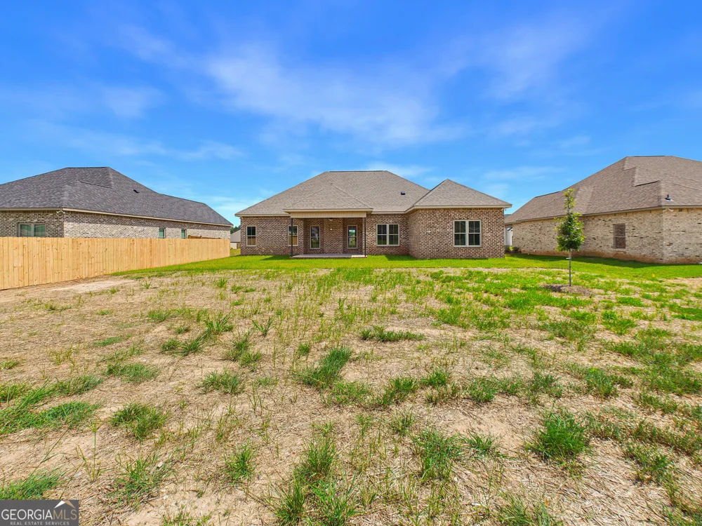 132 Blue Mist LN Kathleen, GA 31047
